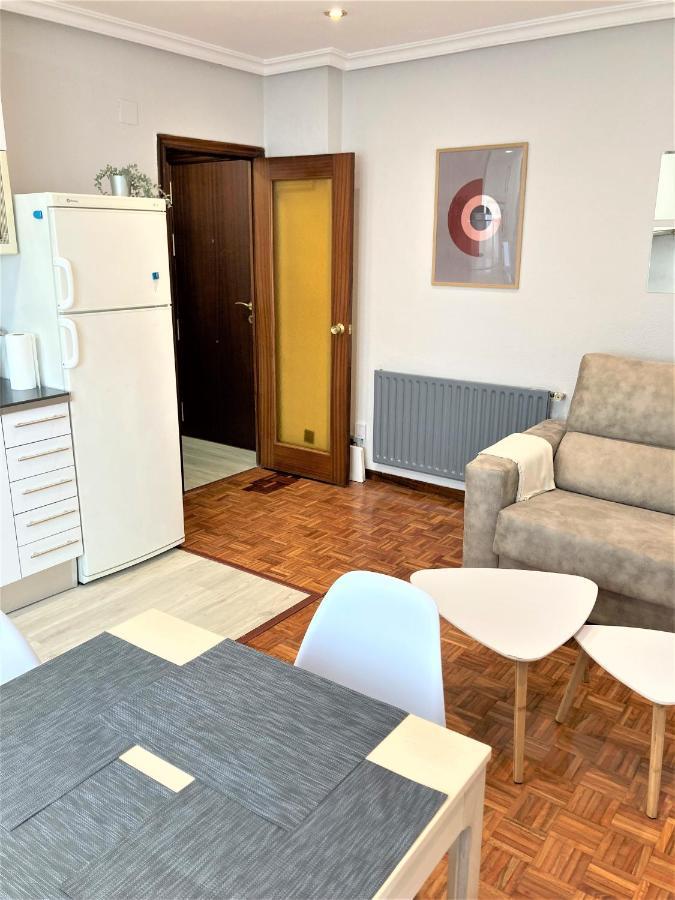 Tranquilidad Y Cercania. Wifi. Parking Incluido! Oviedo Bagian luar foto